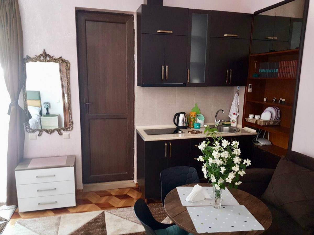 Sweet Home At Ninoshvili 3 Batumi Exterior foto